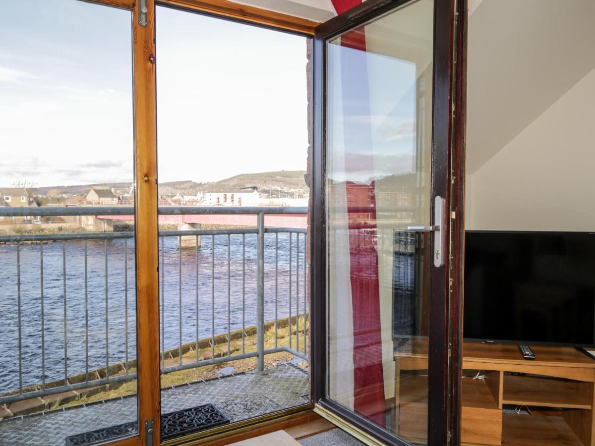 Riverview Apartment Инвернес Екстериор снимка